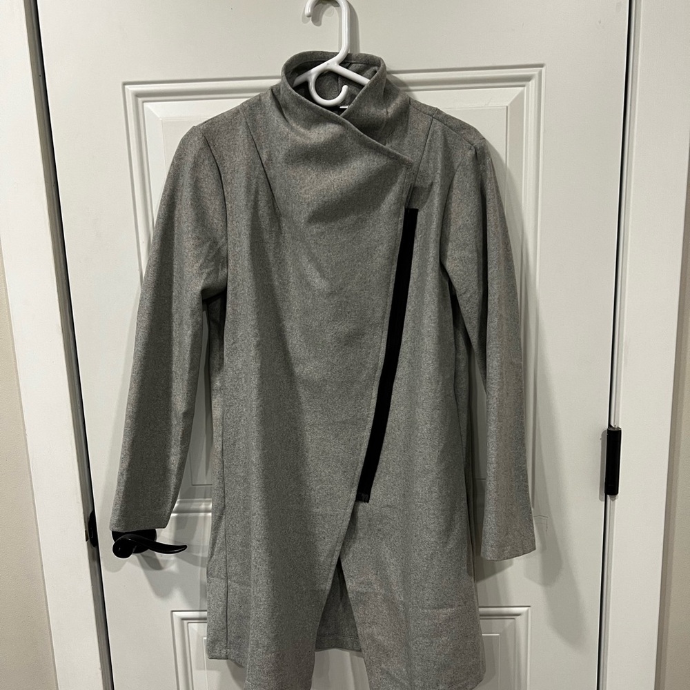 Lightweight grey jacket